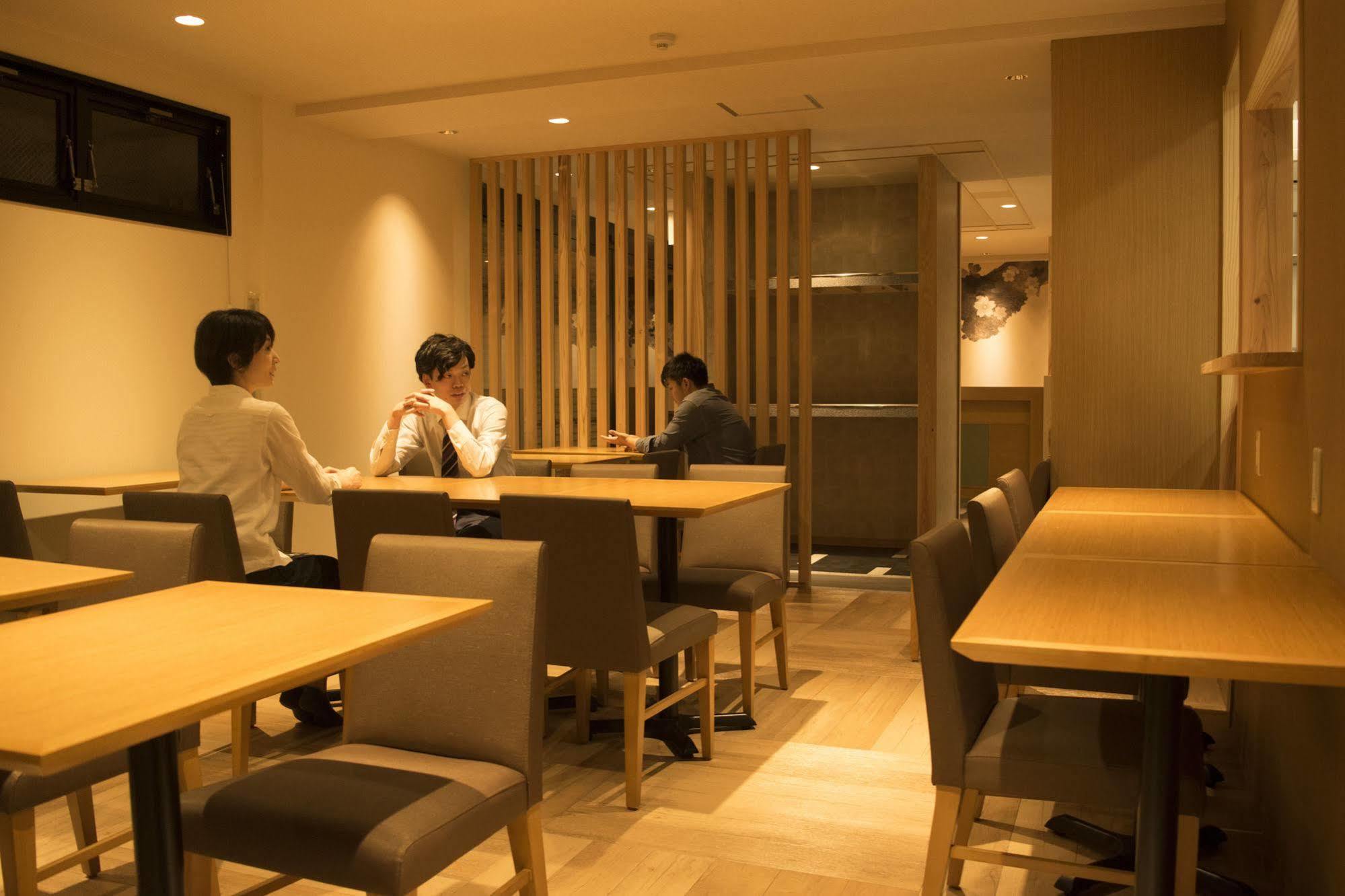 Trad Tsuruhashi 大阪